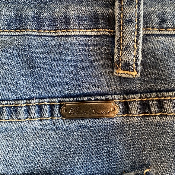 KanCan mid / high rise distressed raw hem skinny medium wash Size 31 - Picture 9 of 16